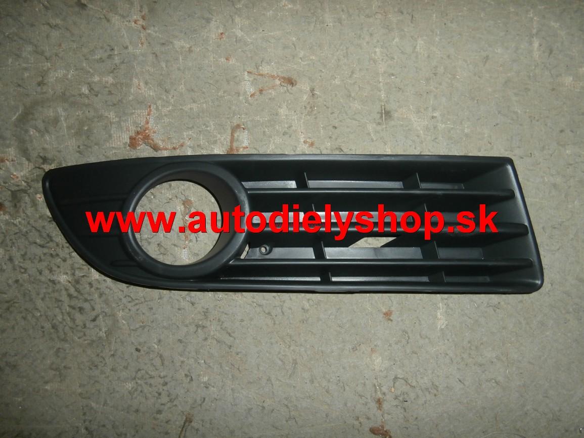 VW Polo 3/05- rámik hmlovky Pravý 