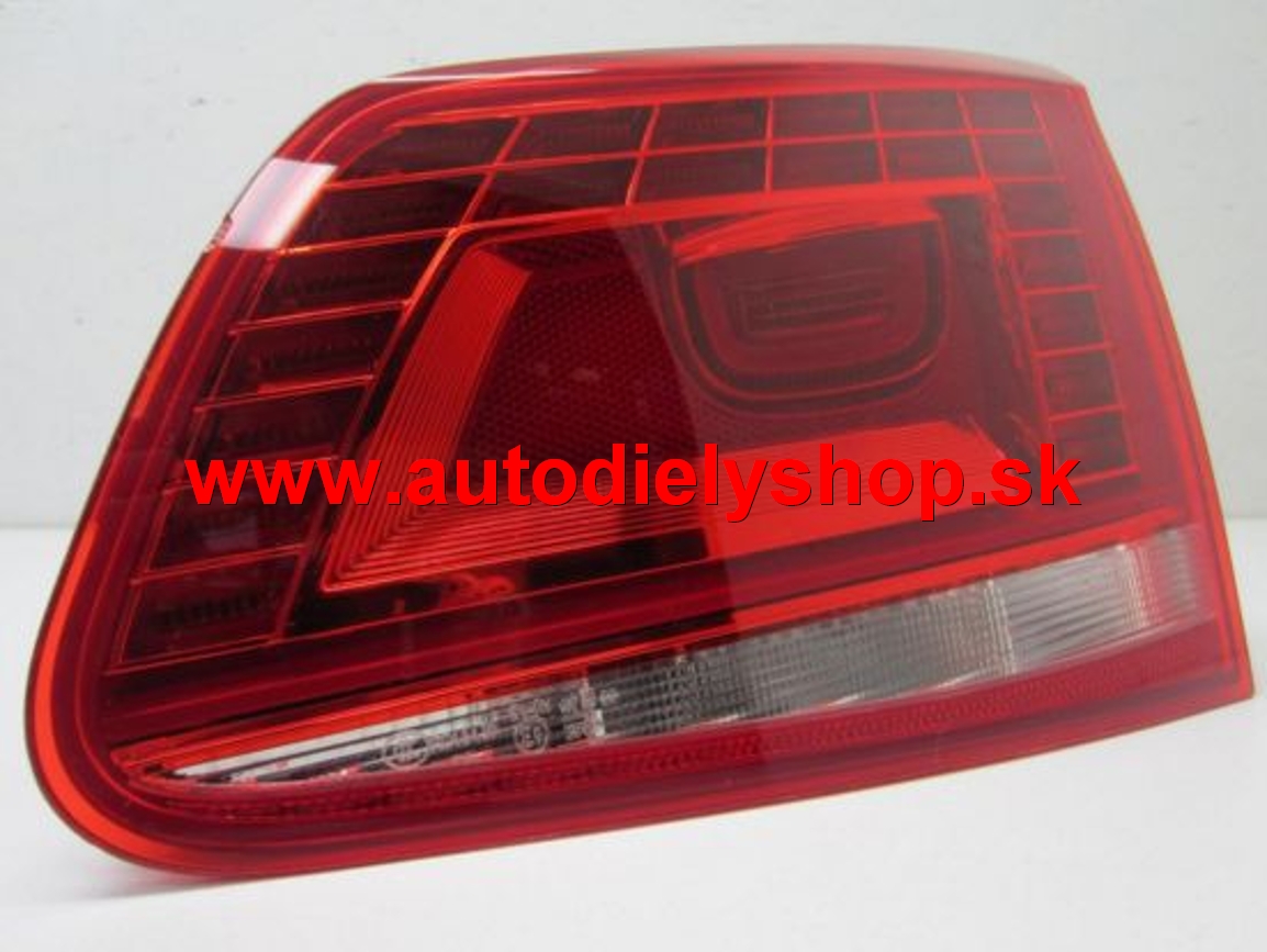 VW TOUAREG 01/10- zadné svetlo vnútorné pravé, LED